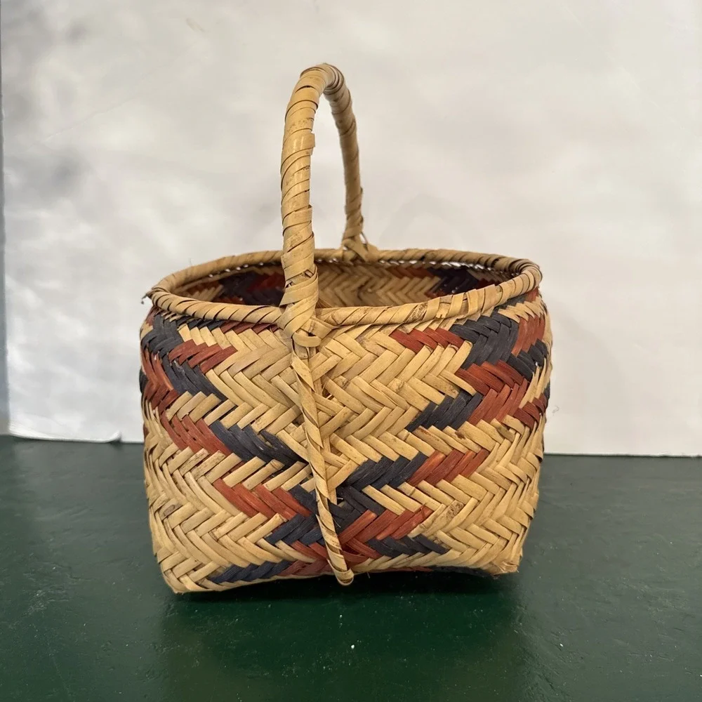 ANTIQUE CHOCTAW Medium Size‎ Basket